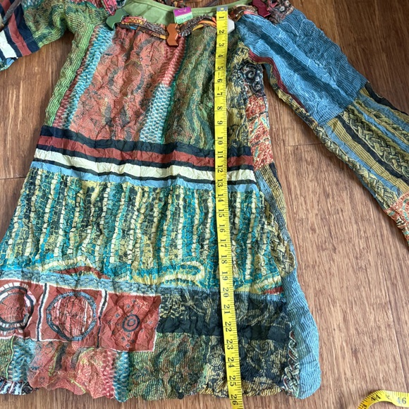 Save the Queen Tunic - Picture 8 of 8